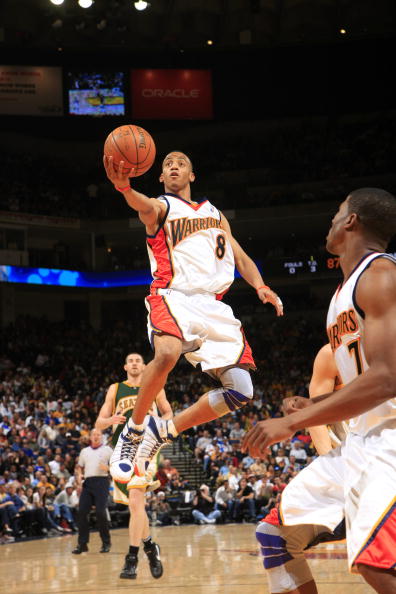 以他为中心 以他为中心